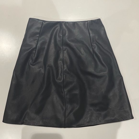 Oak and Fort Faux Leather Mini Skirt - Picture 2 of 9